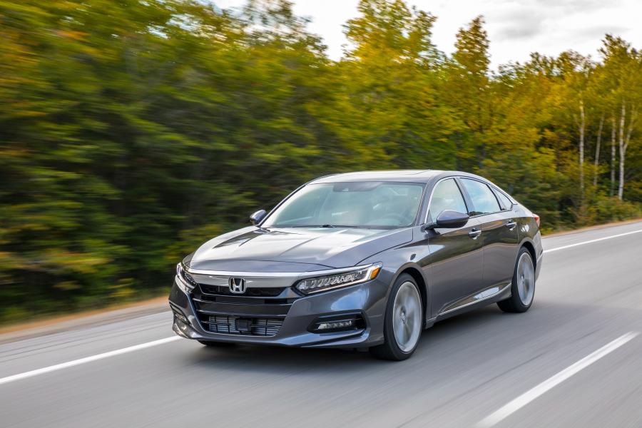  Honda Accord Touring Hybrid 2017 года  (NA) (фото 131 из 170)